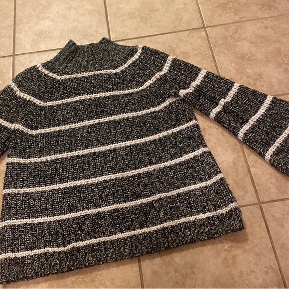 Gently Used Beautiful Chaps Black & White Bell Sleeve Sweater - Picture 2 of 5